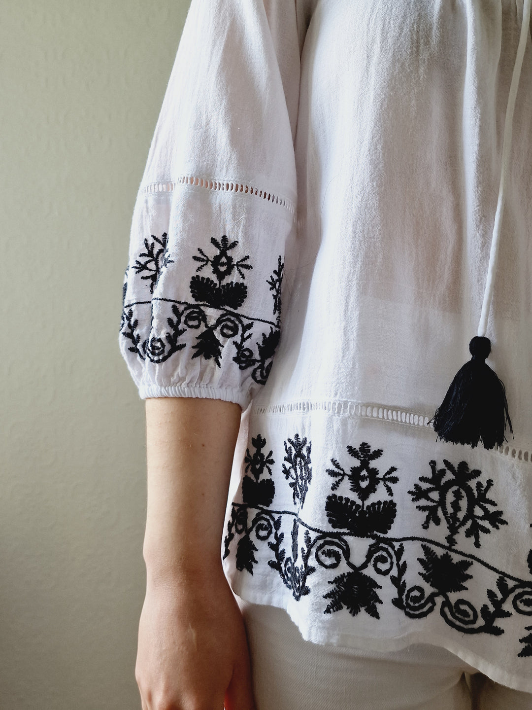 Vintage White Cotton Folk Blouse with Black Embroidery - S/M