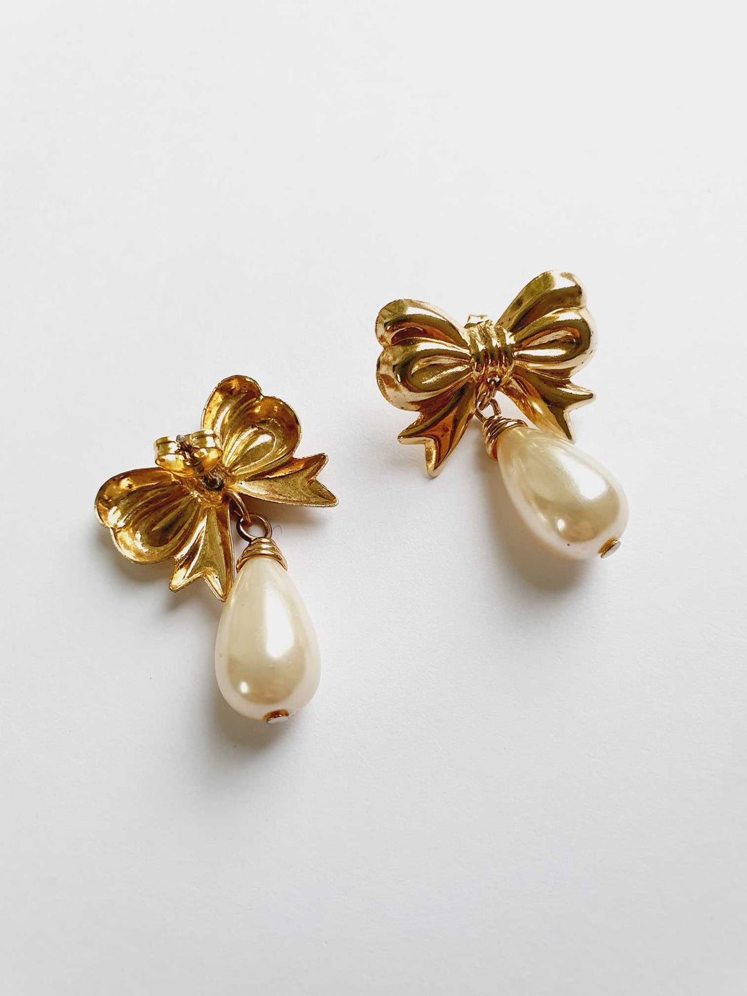 Vintage Gold Toned Bow & Drop Pearl Earrings