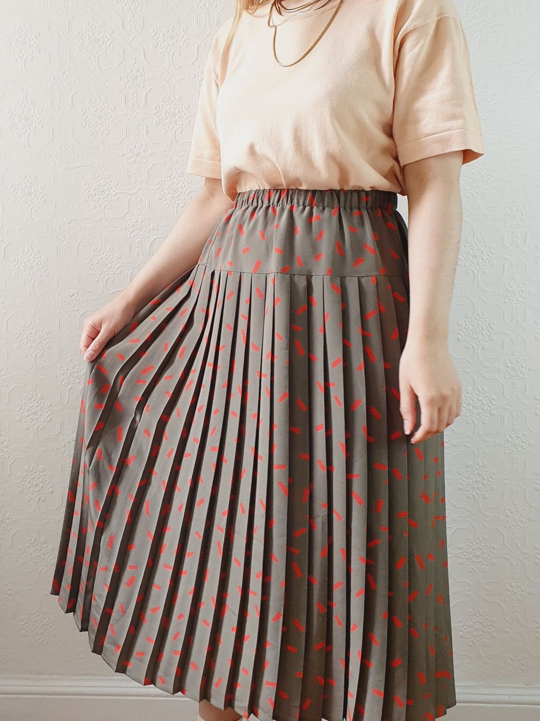 Vintage Khaki Pleated Skirt - S/M