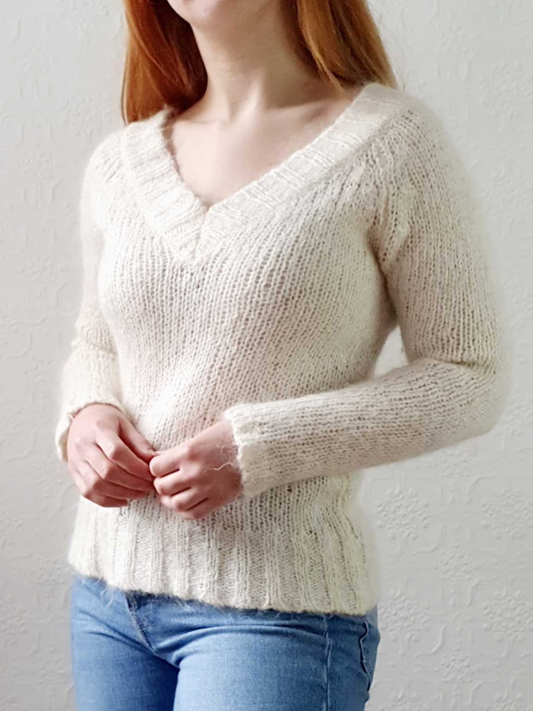 Ivory V-Neck Wool Jumper - XS/S