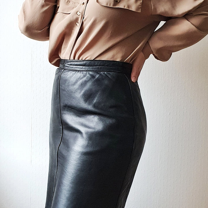 Leather Pencil Skirt - L