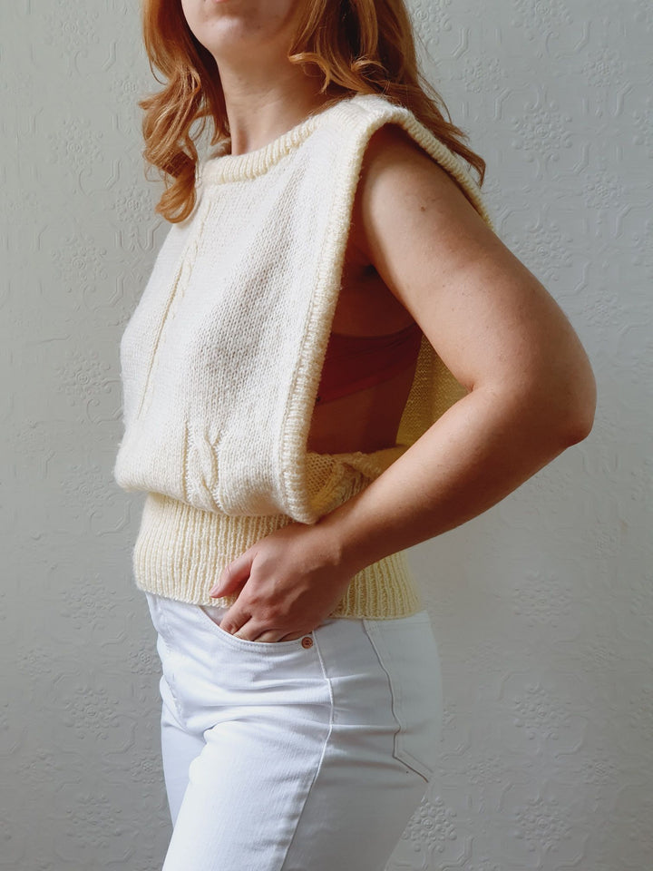 Vintage Cream Handknitted Sleeveless Crew Neck Vest - S/M/L