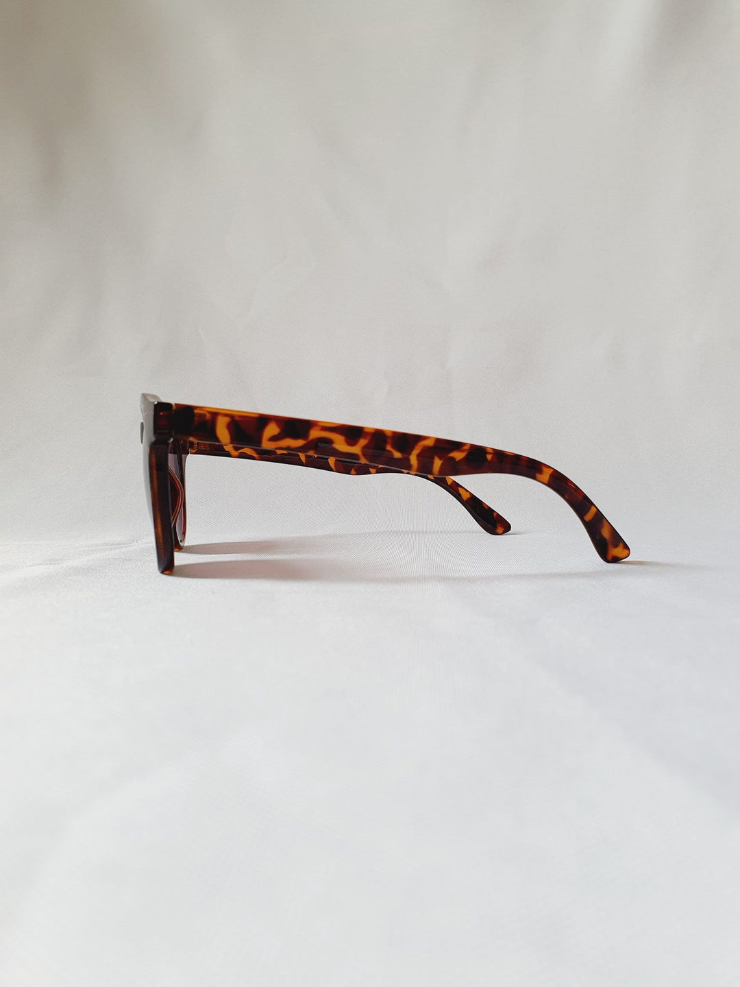 Vintage Sunglasses 37