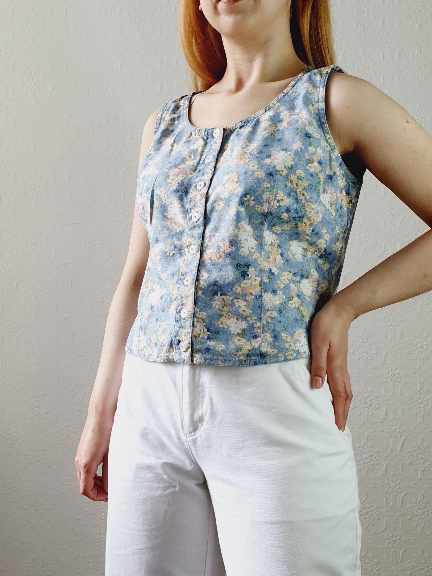 Vintage Floral Sleeveless Top • S-M