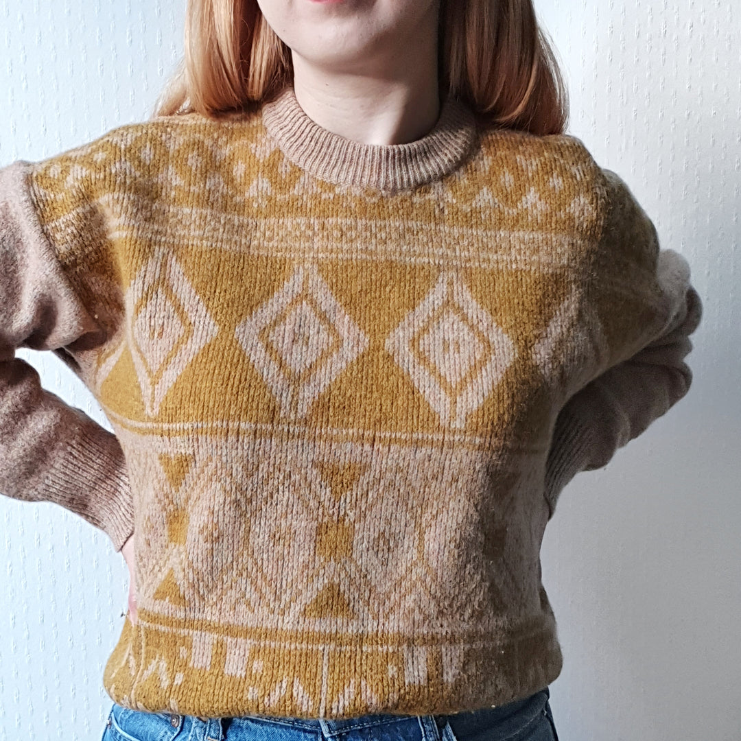 Nordic Inspired Wool Jumper - L