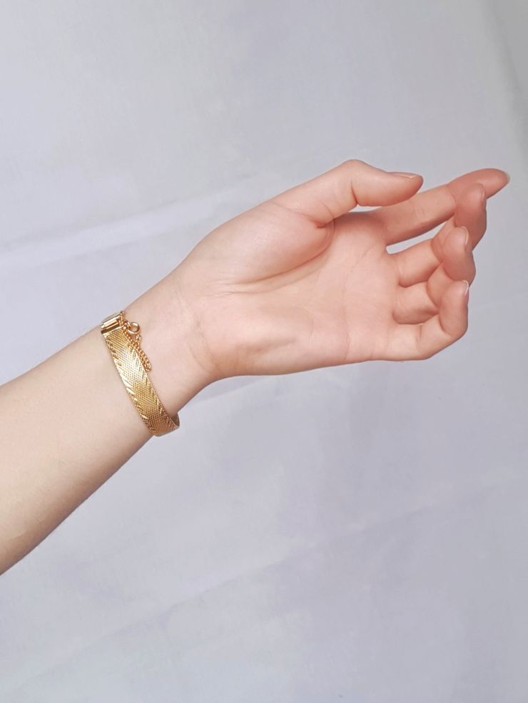 Vintage Gold Plated Flat Mesh Bracelet