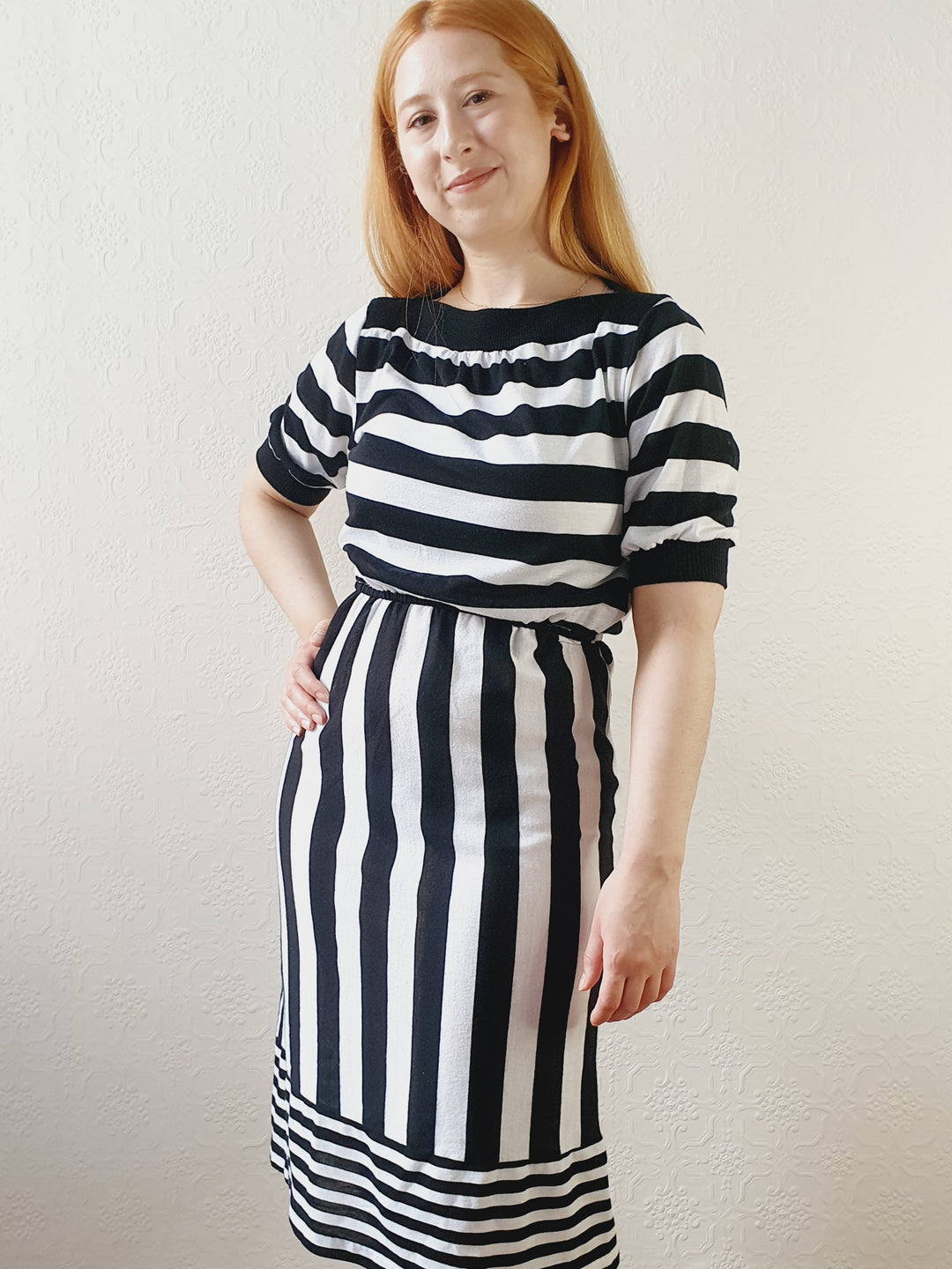 Black & White Striped Fitted Dress - S TORN vintage Black & White Striped Fitted Dress - S TORN vintage
