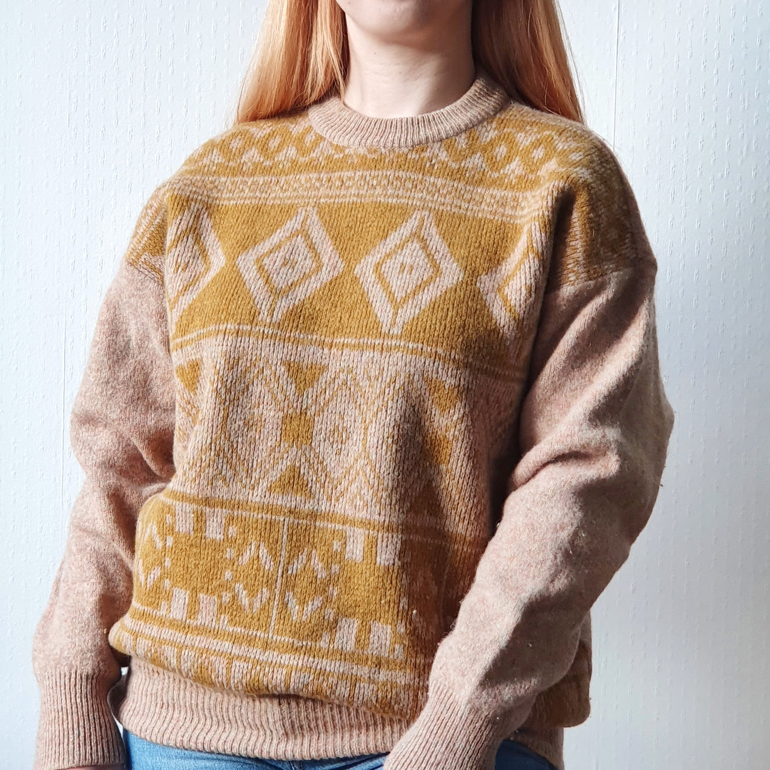 Nordic Inspired Wool Jumper - L