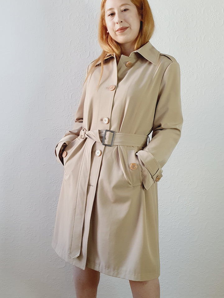 Vintage Beige Classic Trench • XS-M