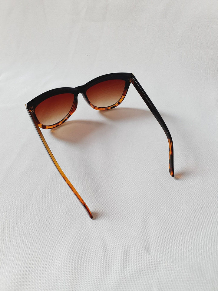 Vintage Sunglasses 32