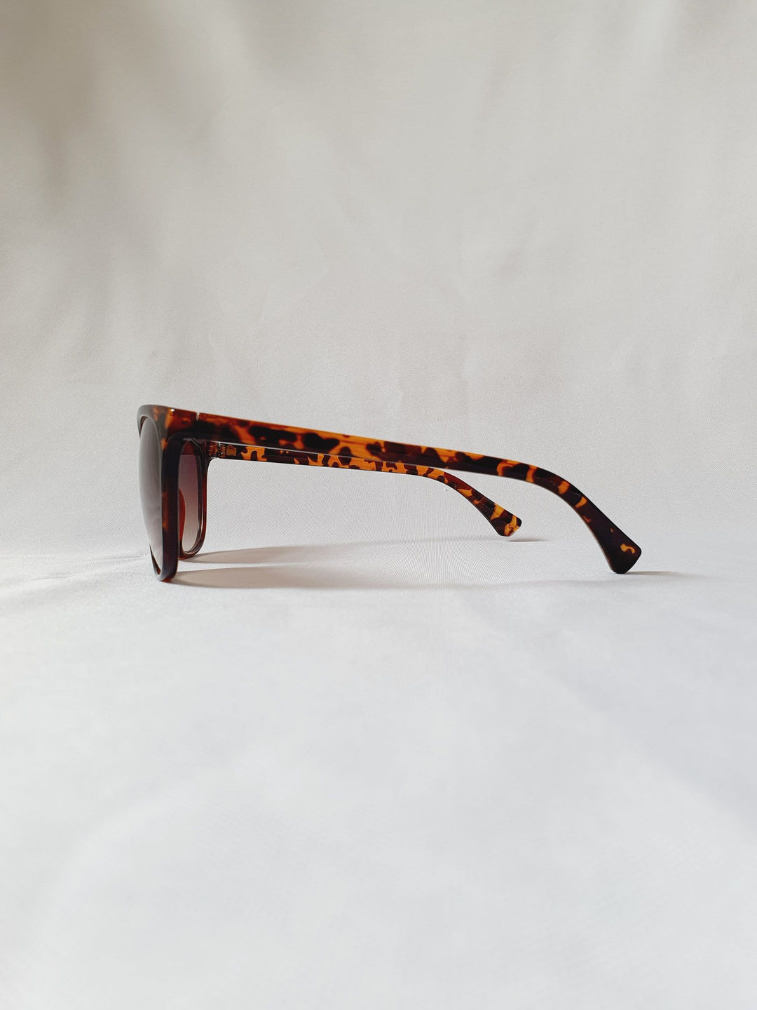 Vintage Sunglasses 31