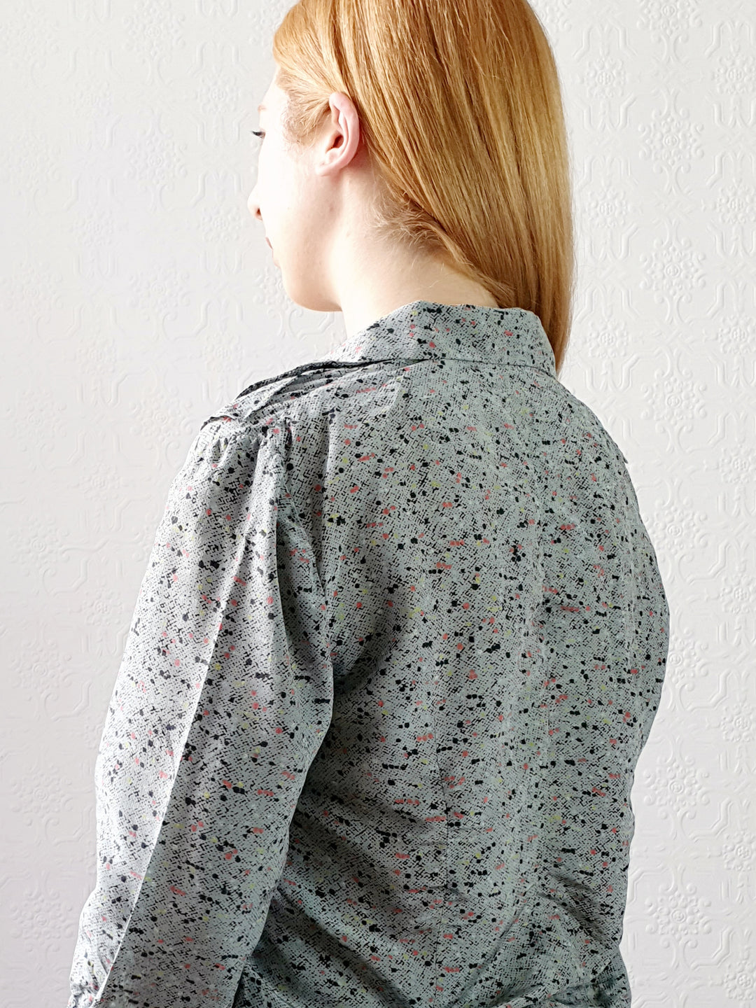 Vintage Speckled Blouse with Ruffled Collar • S-M