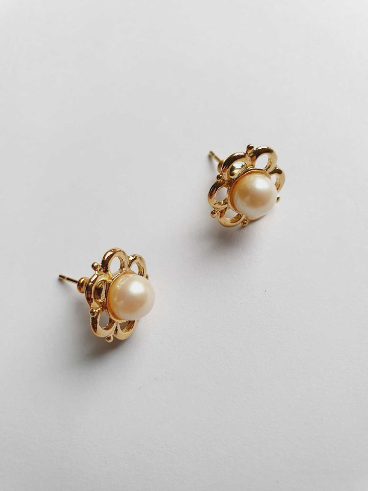 Vintage Gold Plated Flower & Pearl Stud Earrings