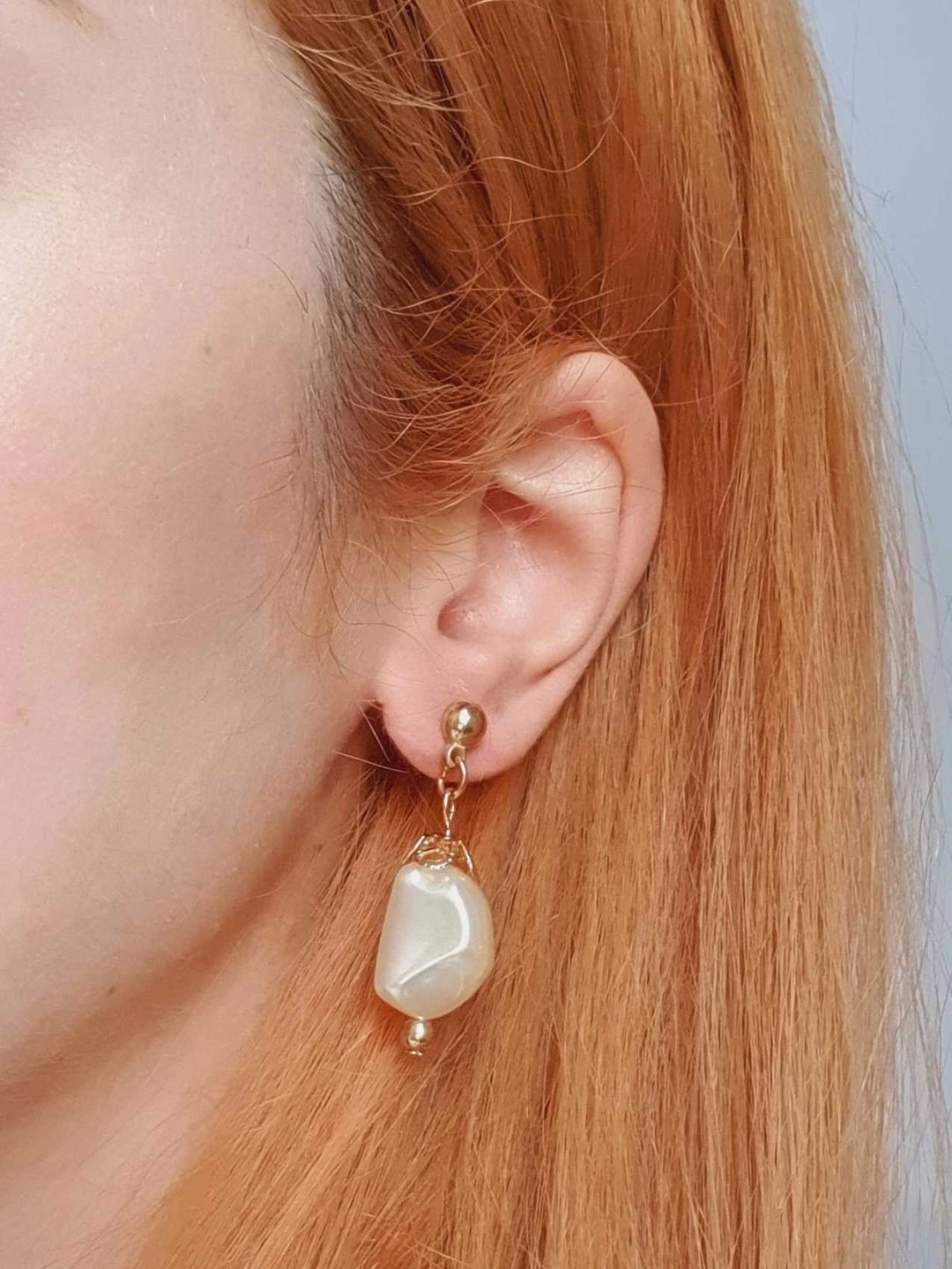 Vintage Gold Toned Drop Pearl Earrings