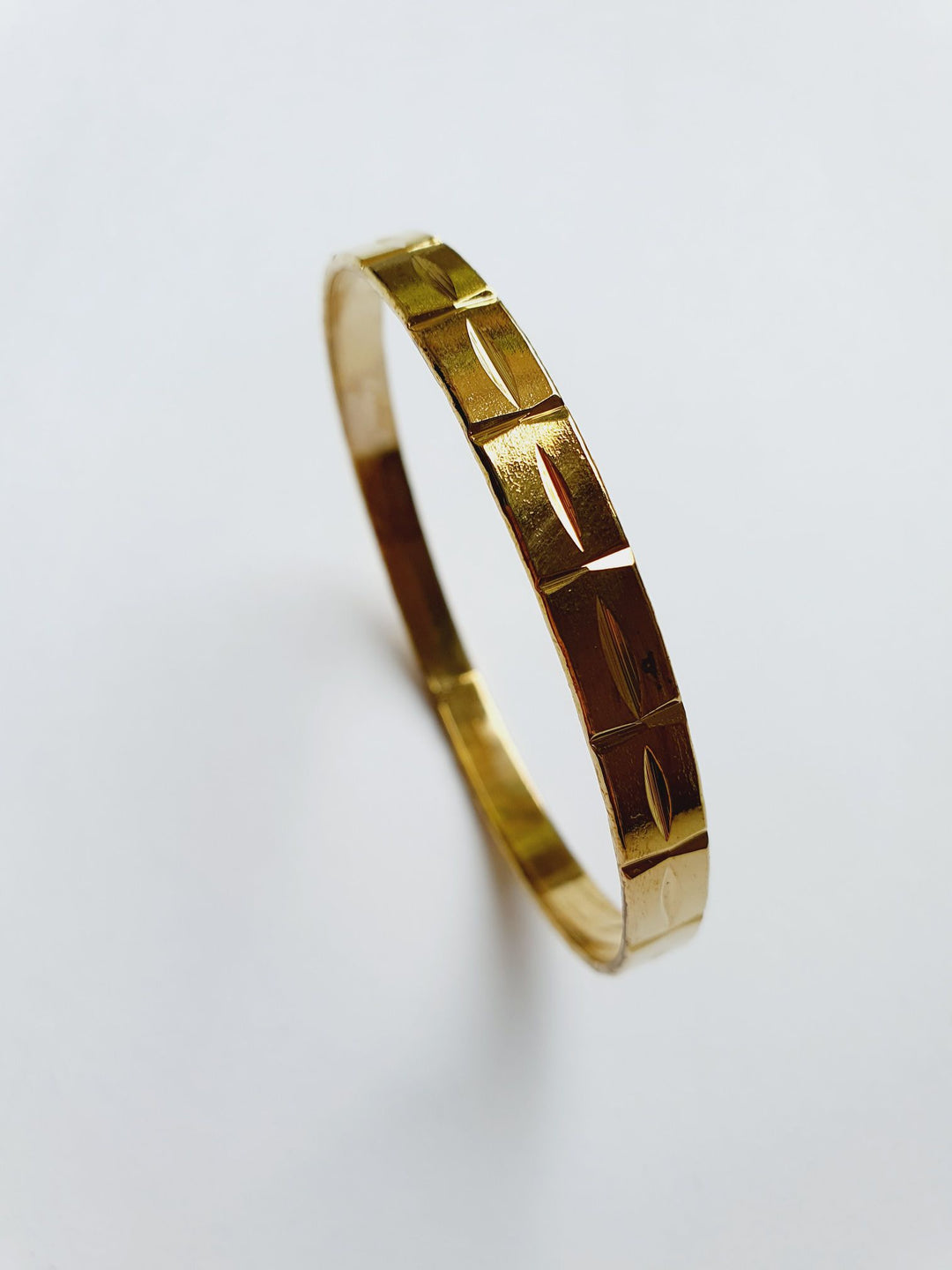 Vintage Gold Toned Bangle Bracelet