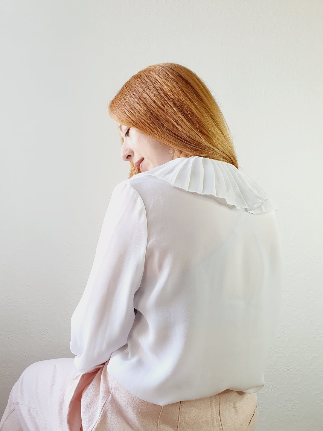 White Blouse With Ruffled Collar - L