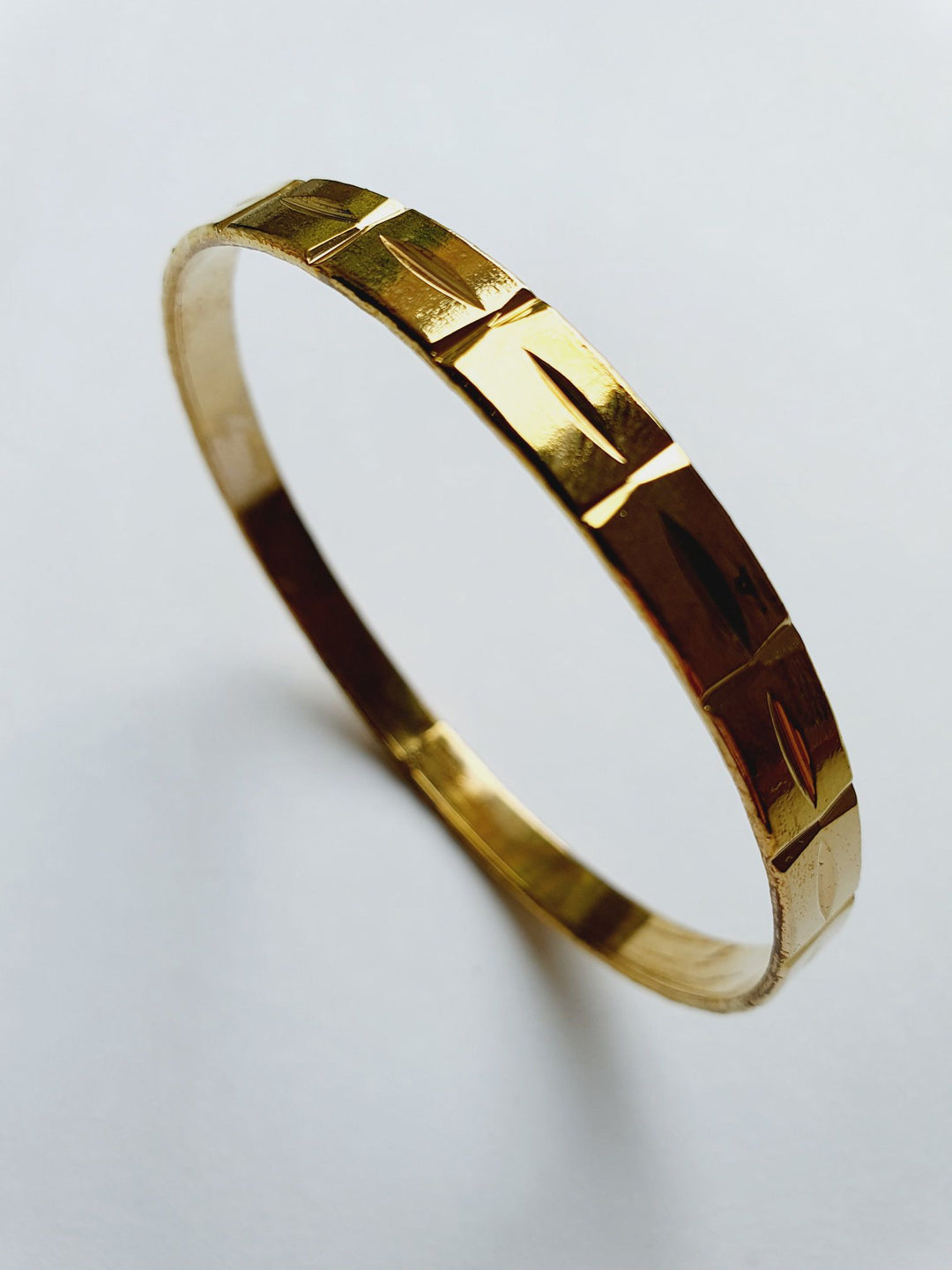 Vintage Gold Toned Bangle Bracelet