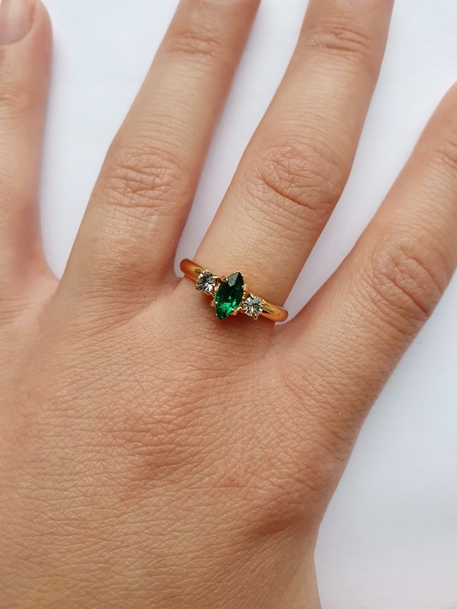 Green - Vintage Gold Plated Ring with Crystal