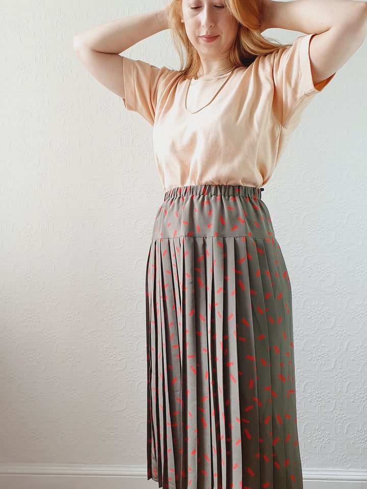 Vintage Khaki Pleated Skirt - S/M