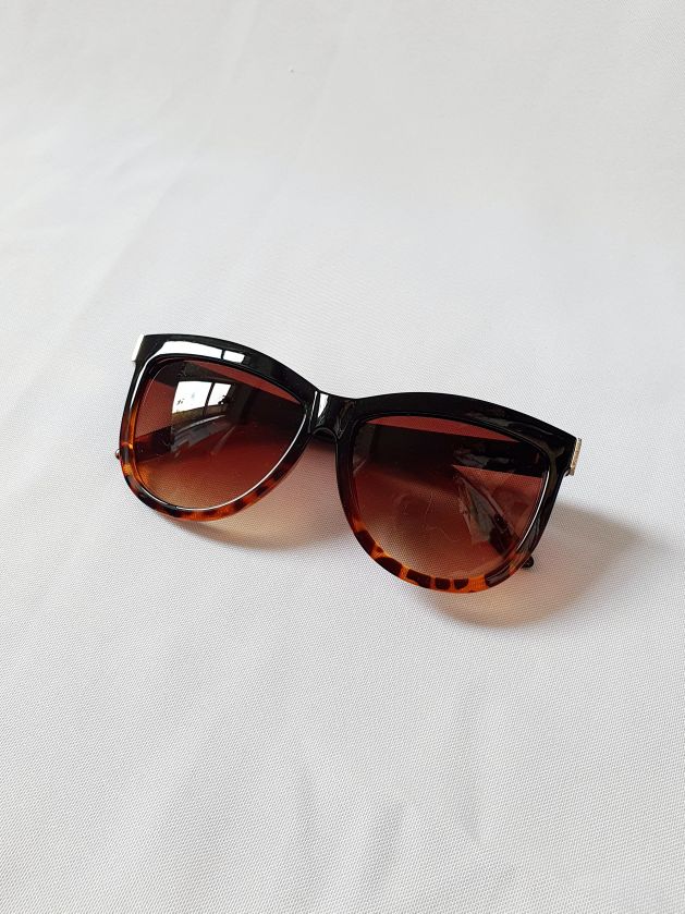 Vintage Sunglasses 32