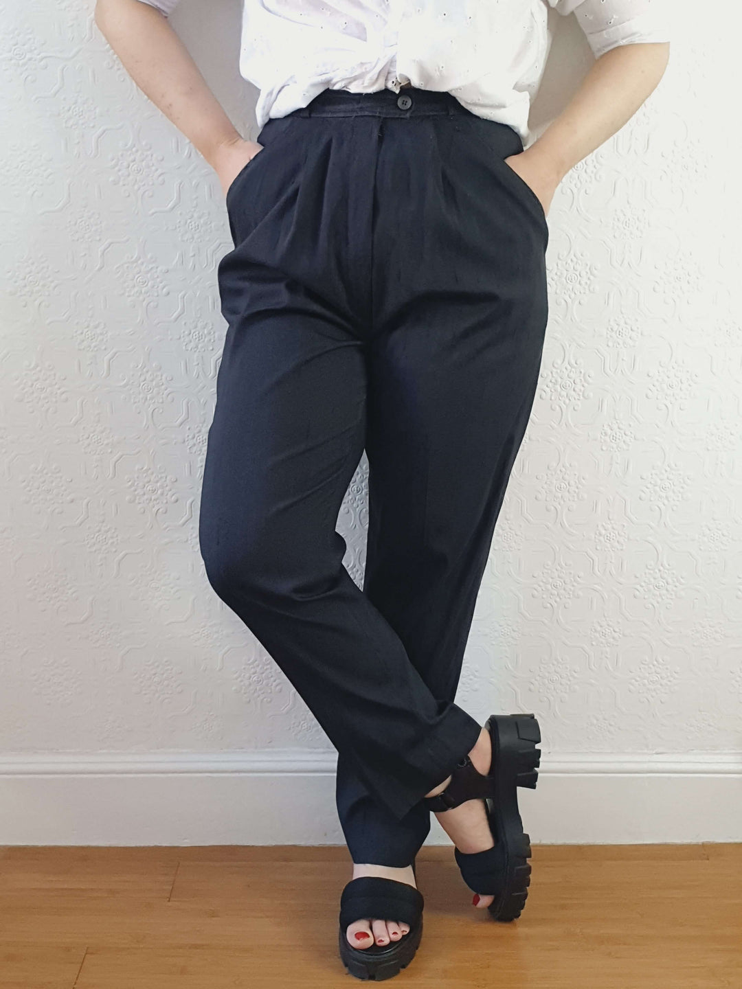 Vintage 100% Silk High Waisted Black Summer Trousers - S