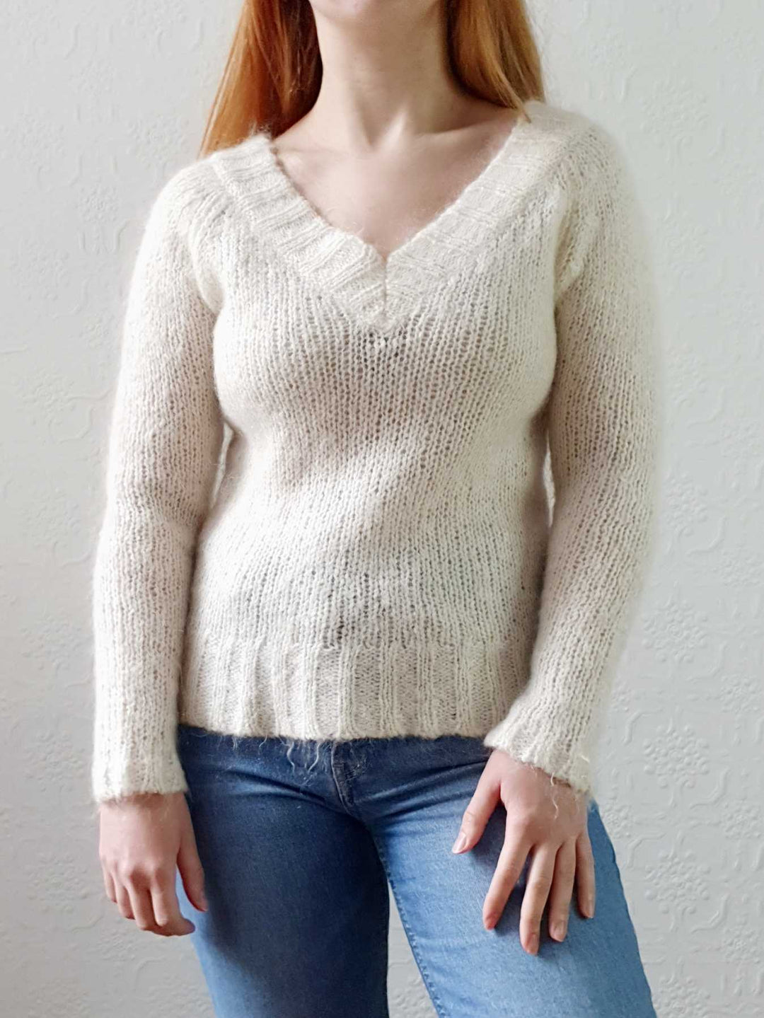 Ivory V-Neck Wool Jumper - XS/S