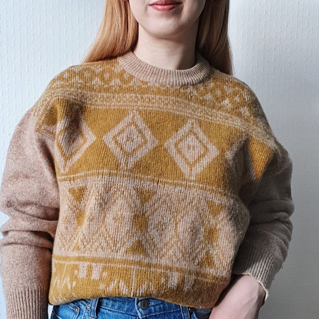 Nordic Inspired Wool Jumper - L