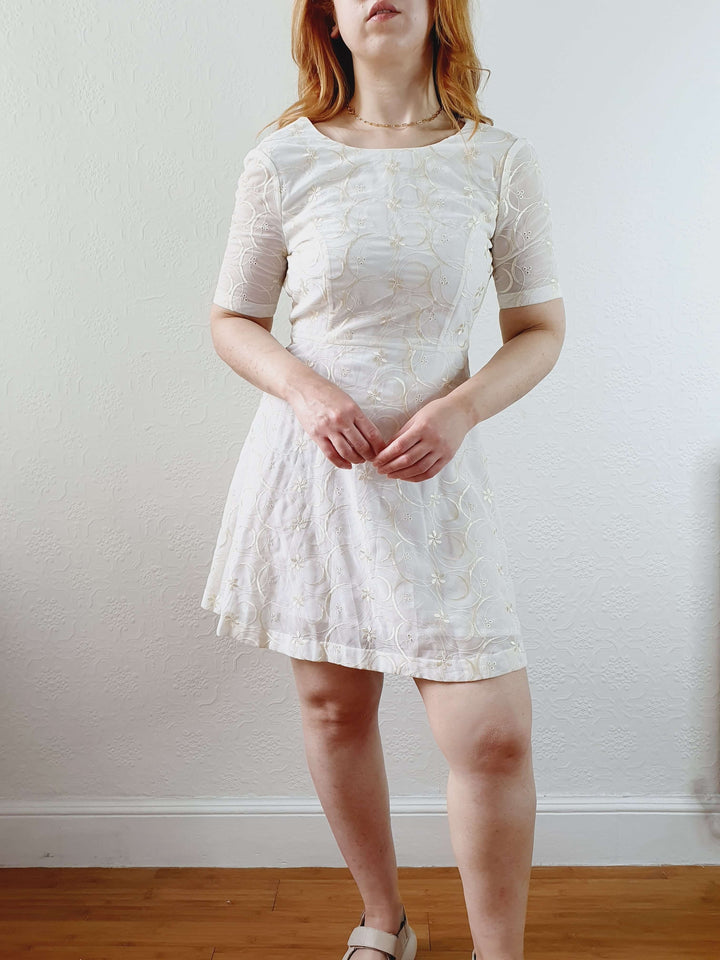 Vintage Handmade Cream Embroidered Short Sleeve Skater Style Dress - XXS/XS