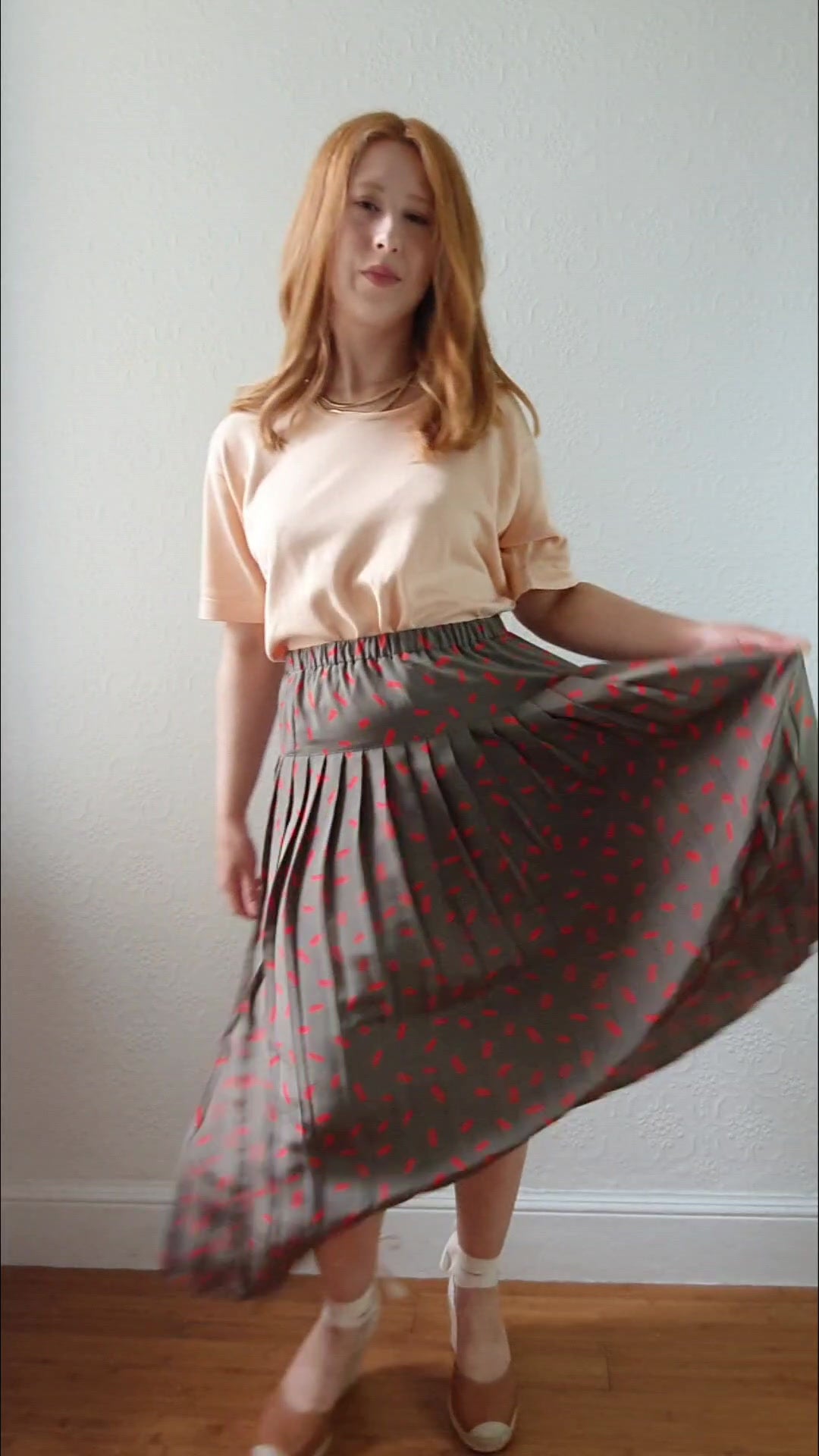 Vintage Khaki Pleated Skirt - S/M