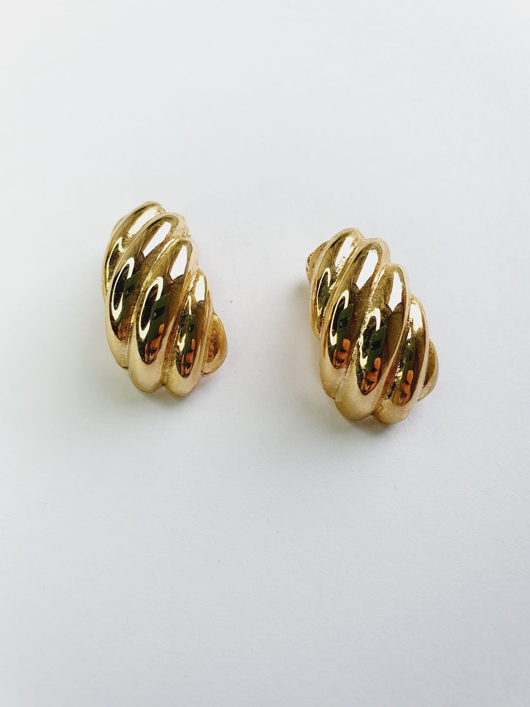 Vintage Gold Toned 1980s Clip On Earrings