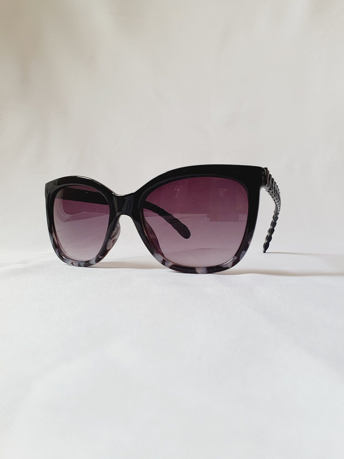 Vintage Sunglasses 27