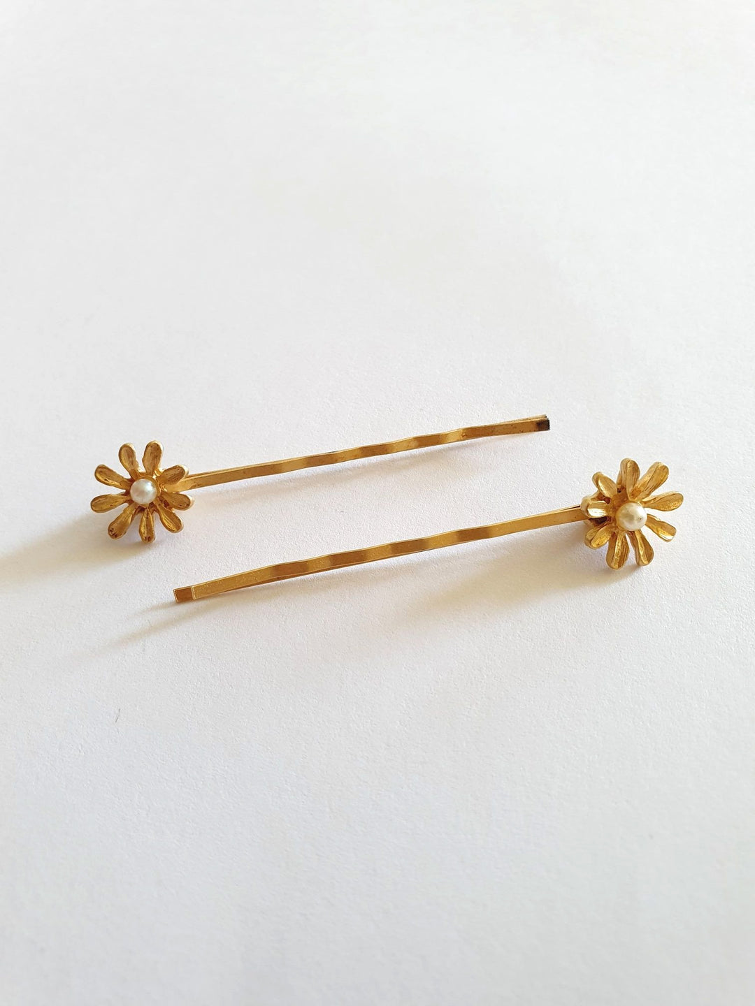 Vintage Daisy Hair Clip Set