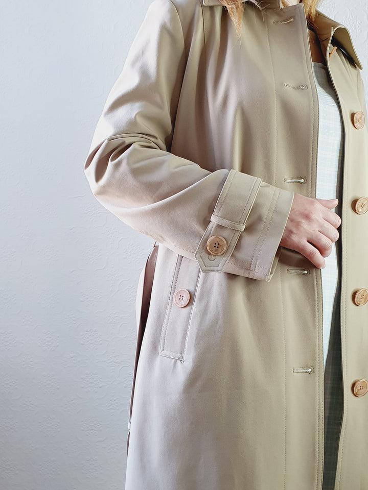 Vintage Beige Classic Trench • XS-M